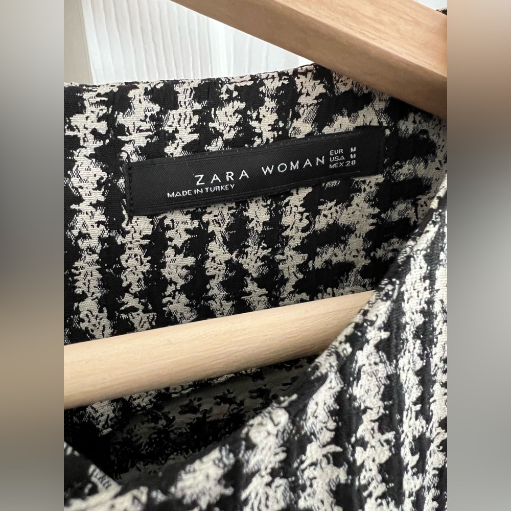 🌸NWOT🌸
Zara houndstooth dress, size M. - Picture 2 of 3